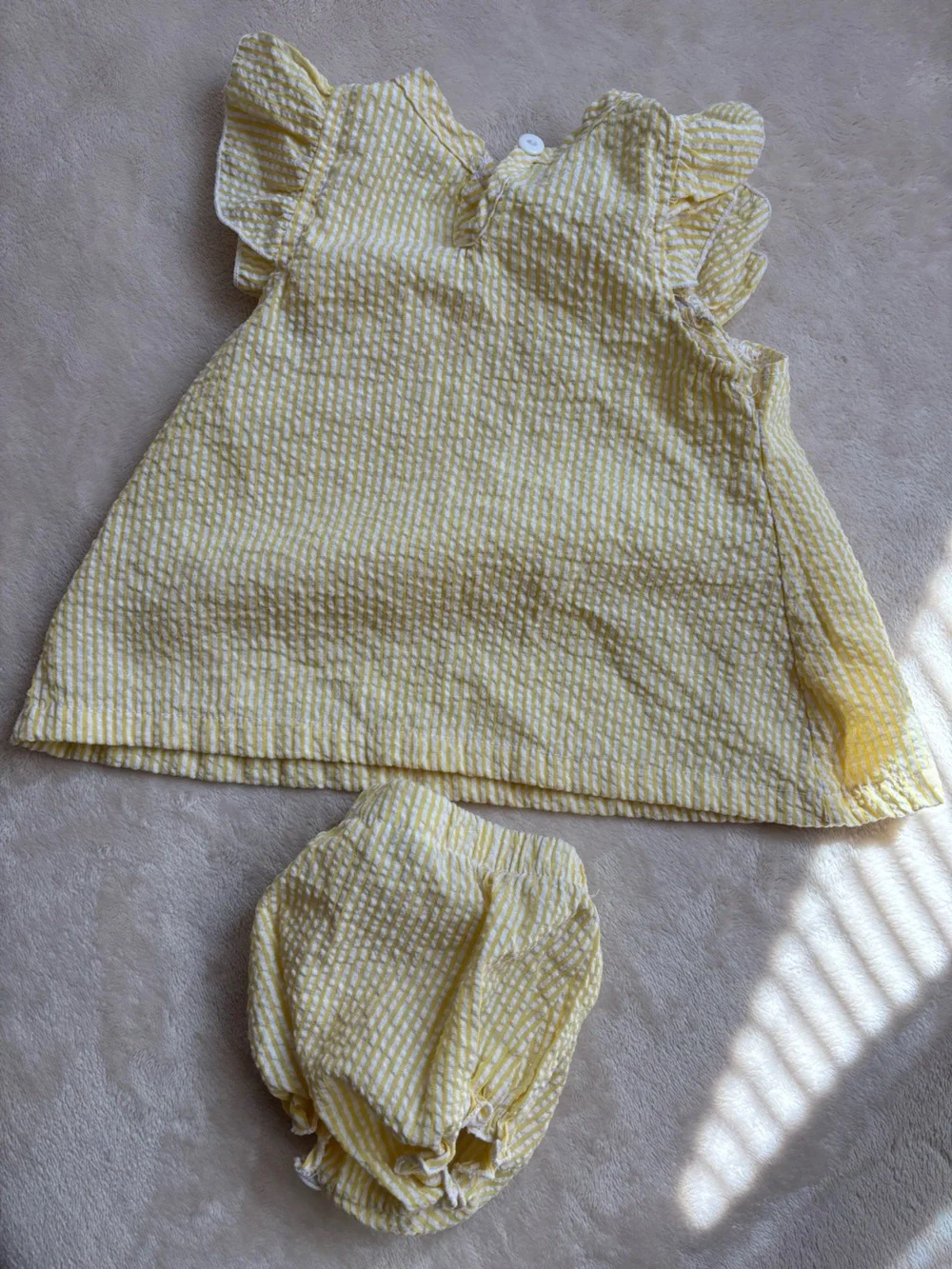 Badgley Mischka 3-6m baby set Seersucker Ruffle Dress Bloomers Quilted Sleeper